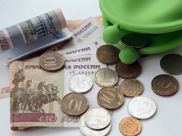 Неработающих россиян выведут из тени: трудятся, но за лечение не платят