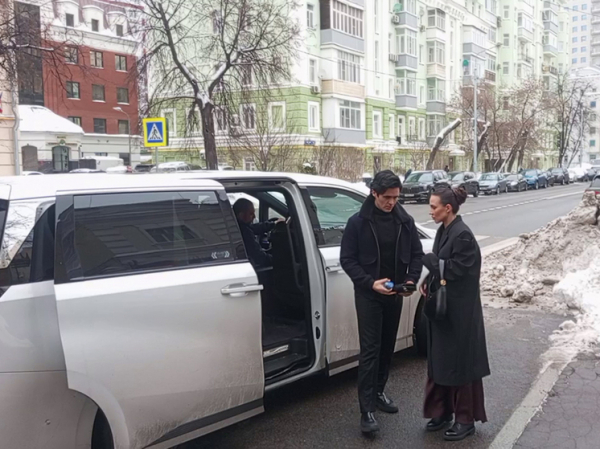 Судья отказалась вернуть блогерше Лерчик часы и драгоценности