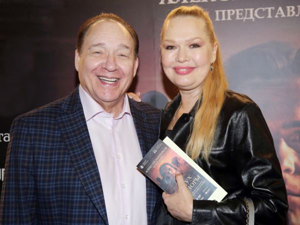 &laquo;35 лет разницы: 80-летний Дунаевский впервые за долгое время вышел в свет с молодой женой&raquo;