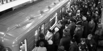 Адвокат и сексолог обсудили проблему секс-домогательств в общественном транспорте