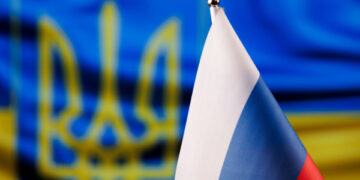 Три семьи вернулись в Россию, пятеро человек отправились на Украину по договоренности омбудсменов