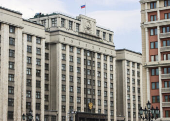«Фиксируют количество бутербродов»: продюсер оценил перспективы обнародования гонораров звёзд