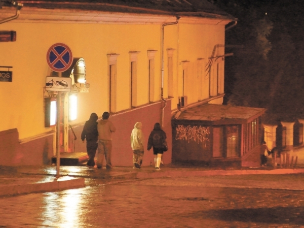 Ночи, полные огня: окрестности &laquo;Китай-города&raquo; стали главной точкой притяжения молодежи