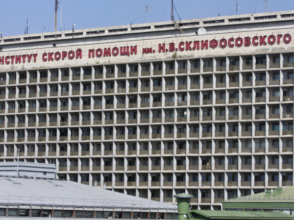 В Москве мужчина сломал ногу, пытаясь найти туалет на вокзале