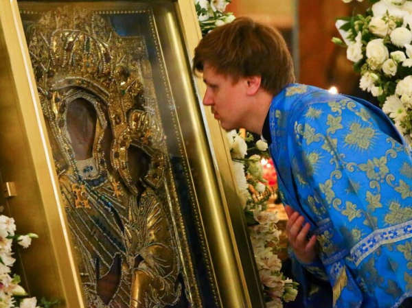 Иеромонах рассказал о сути важнейшего праздника Успения Пресвятой Богородицы