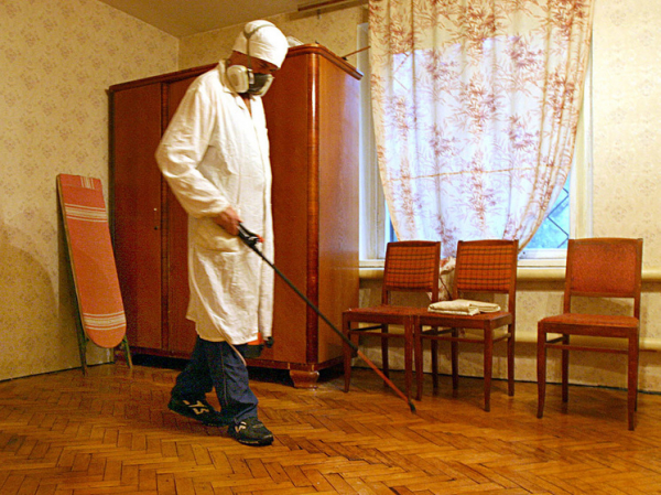 «От тараканов пол ходуном»: шокирующие кадры из Самары заставили вспомнить 90-е