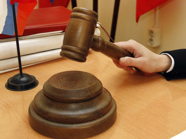 Судовладельца через суд заставят поднять из воды затонувшее судно