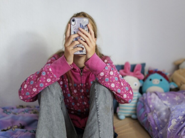 13-летняя школьница-китаянка изобрела приложение для слежки за учениками