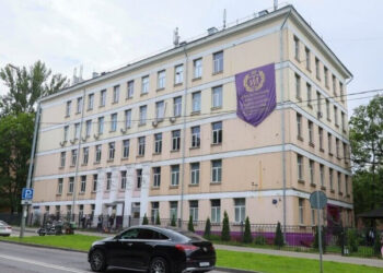 На базе театрального вуза откроют курсы журналистики «МК» под руководством Павла Гусева