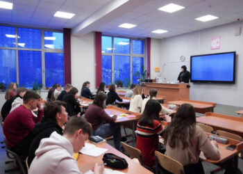 «Никакого выдавливания»: президент и министр высказались о справедливом поступлении в 10 класс