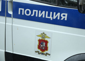 В Тыве медведь загрыз отца хоккеиста НХЛ, а в Крыму школьнику сломали позвоночник на уроке физры: картина дня в регионах России глазами «МК»