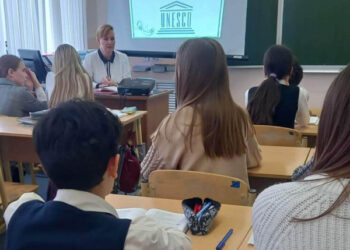 «Те, кто не хочет учиться сам, никогда не будет этого делать»: педагоги рассказали о детях и школе